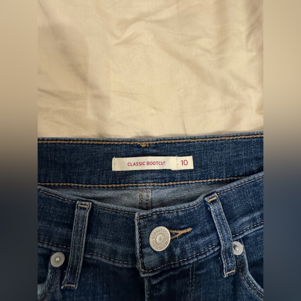 Levis Classic Bootcut Jeans - image 2